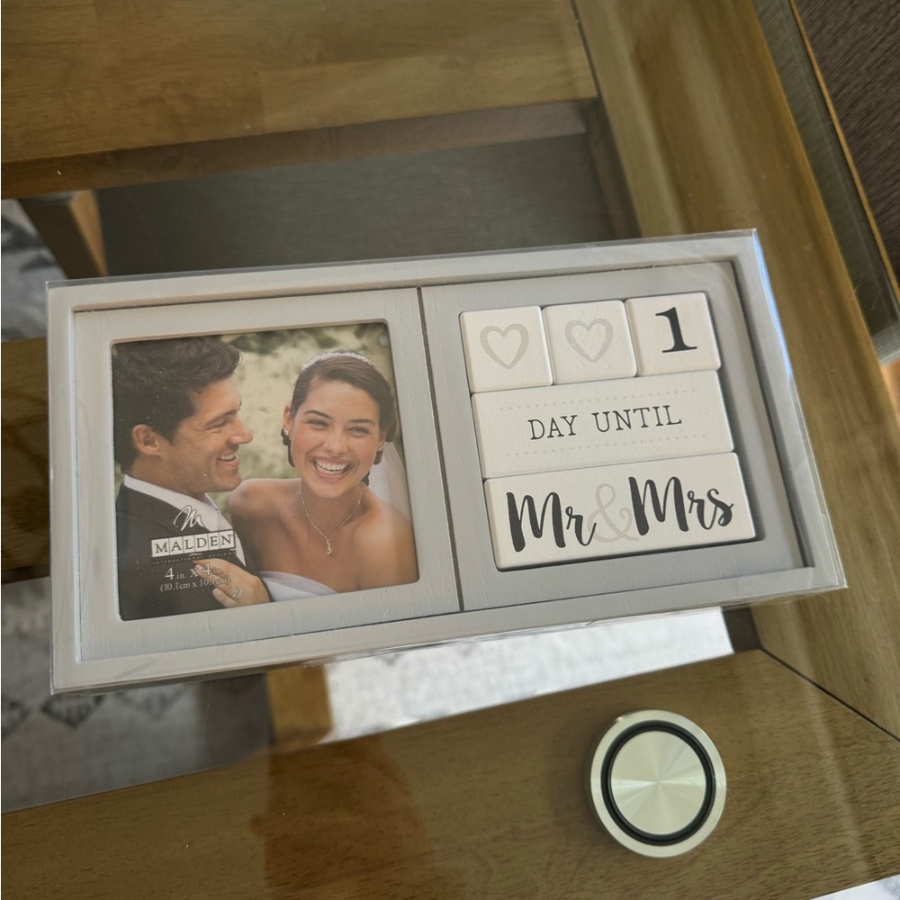 Malden international wedding countdown frame